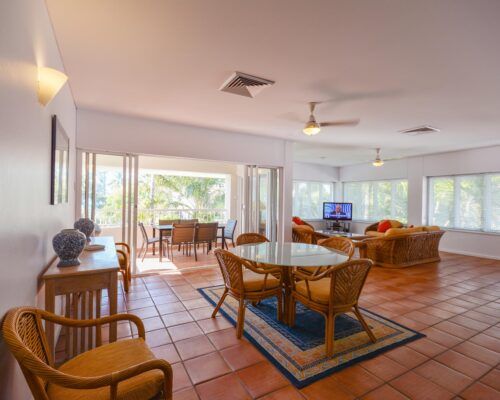 Balboa-Port-Douglas-Apartments-Unit-12 (12)